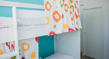 Фото номера Кровать в общем четырехместном номере Гостиница Hostel For You г. Петрозаводск 6