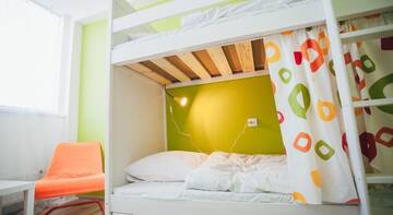 Фото номера Кровать в общем четырехместном номере Гостиница Hostel For You г. Петрозаводск 7